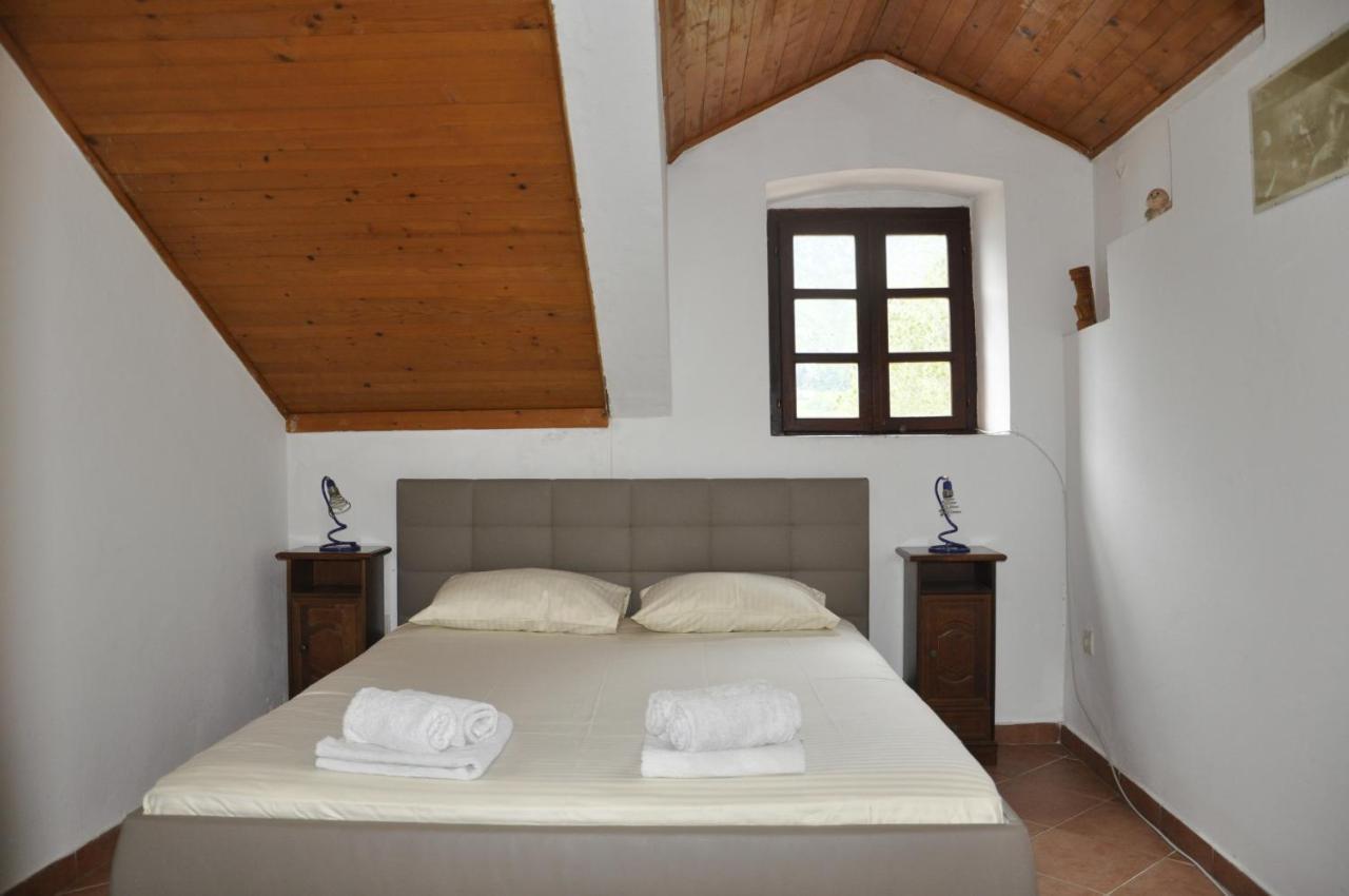 Apartments Vujosevic Kotor Ngoại thất bức ảnh